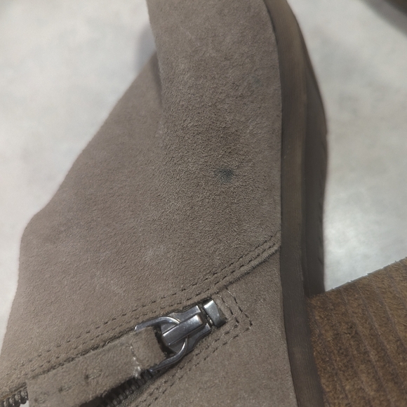 Frye Booties Boots Suede 10 womens - Picture 8 of 10